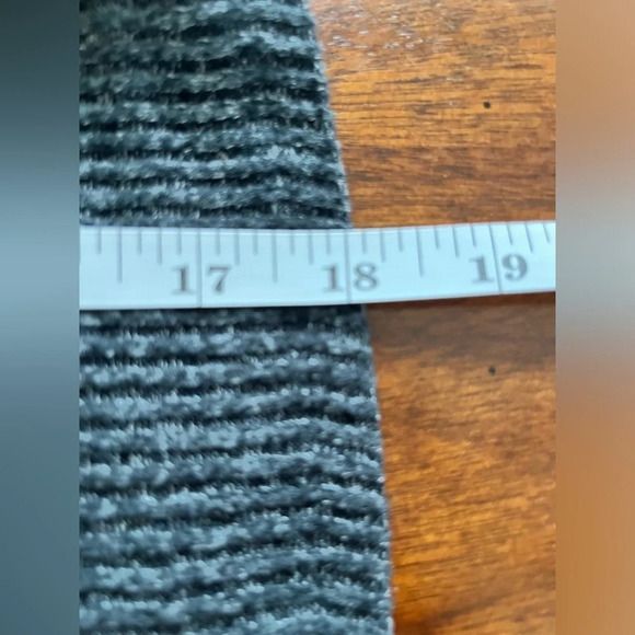 Hollister Sweater Women's Grey Knit Turtleneck Cold Shoulder Crop Top Small - Picture 6 of 9